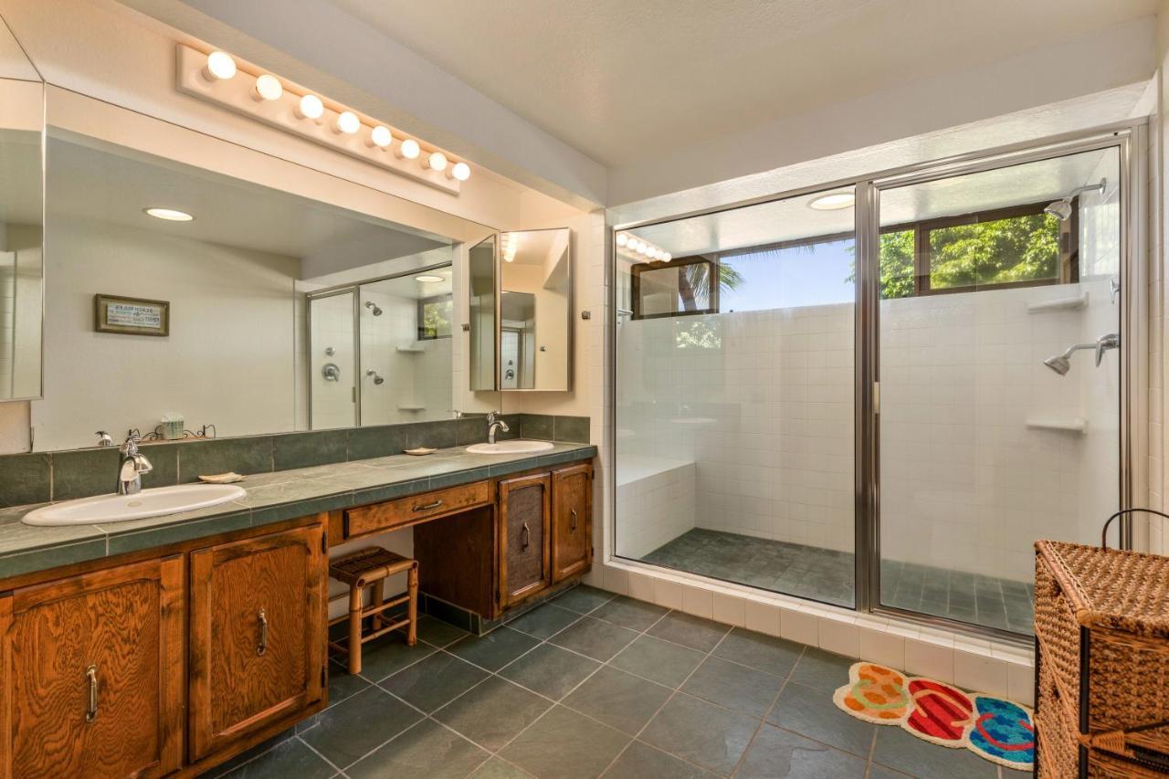 Oceanfront Complex With 2 Pools, Tennis Courts, And Expansive Ocean Views - 10-104 Kailua-Kona Buitenkant foto